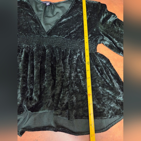 American Eagle Velvet Peplum Babydoll Emerald Green Romantic Blouse Size Small - Picture 8 of 11